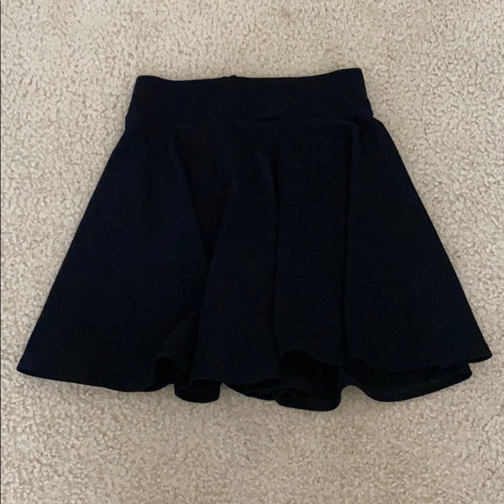 black skater skirt